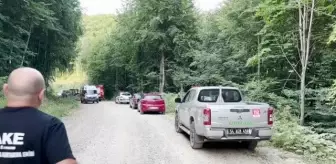 Sakarya'da devrilen traktörün sürücüsü ve oğlu yaralandı