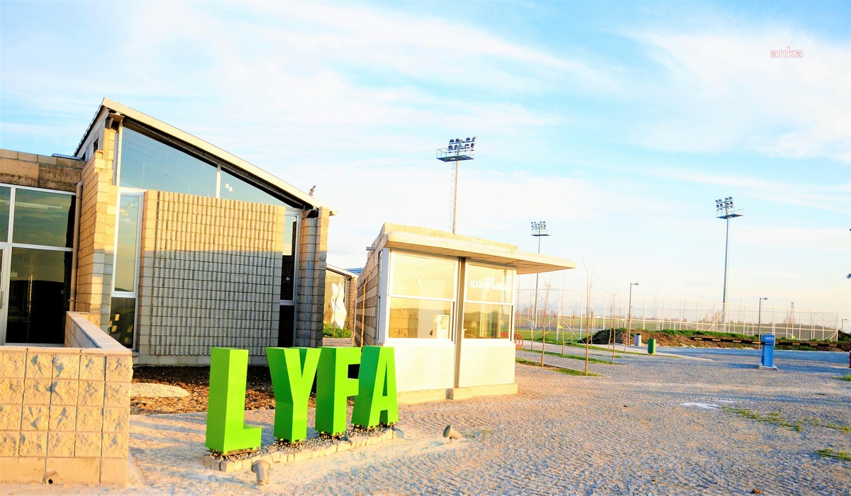 Tff\'den Lüleburgaz Yıldızları Futbol Akademisi\'ne \'4 Yıldızlı Halı Saha\' Unvanı