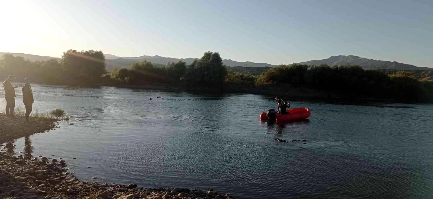150 kişilik ekip, Murat Nehri\'nde kaybolan vatandaşı arıyor