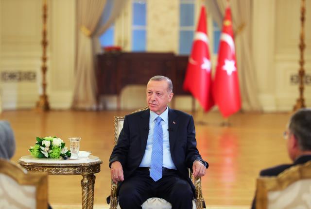 Ali Babacan'dan Erdoğan'ın 'Onlar o makamı layık oldukları için gelmediler' çıkışına yanıt Ali Babacan'dan Erdoğan'ın 'Onlar o makamı layık oldukları için gelmediler' çıkışına yanıt
