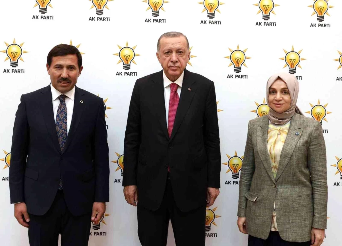 Başkan Kılca, Cumhurbaşkanı Erdoğan\'a Karatay\'ın yatırımlarını ve projelerini anlattı