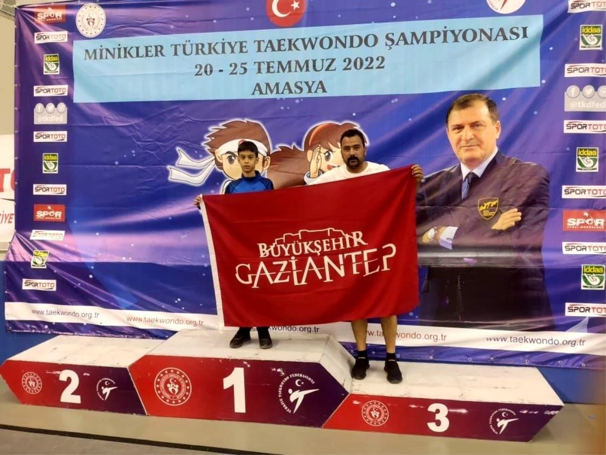 Büyükşehir spor kulübü sporcuları, Van, Hatay ve Amasya\'da farklı kategorilerde dereceler aldı