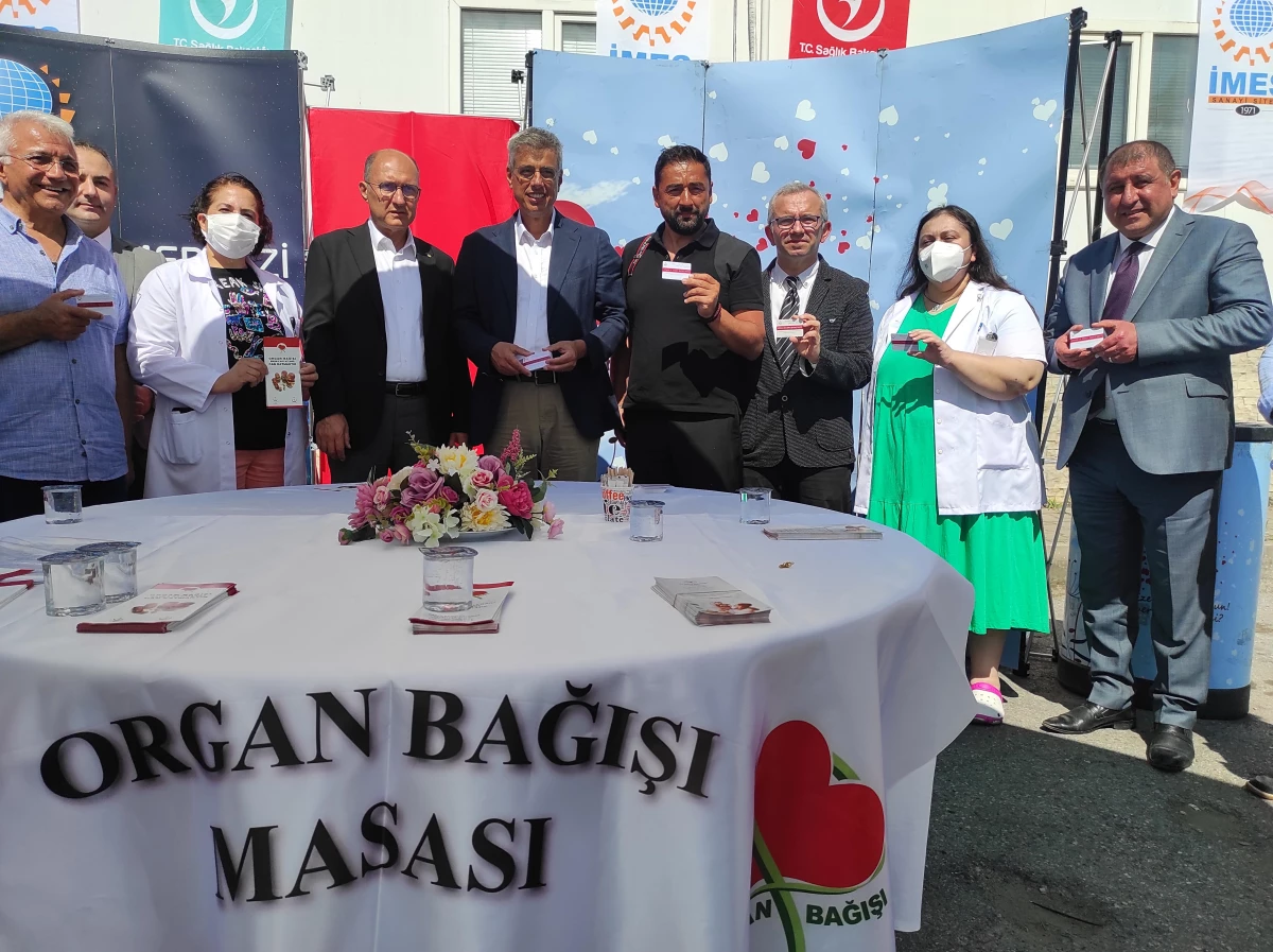 İstanbul İl Sağlık Müdürü Memişoğlu\'ndan İMES organ bağış standına ziyaret Açıklaması