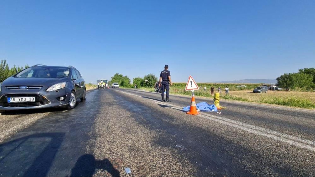 İzmir\'de babaanne ile torununun öldüğü kazaya ilişkin otomobil sürücüsü tutuklandı