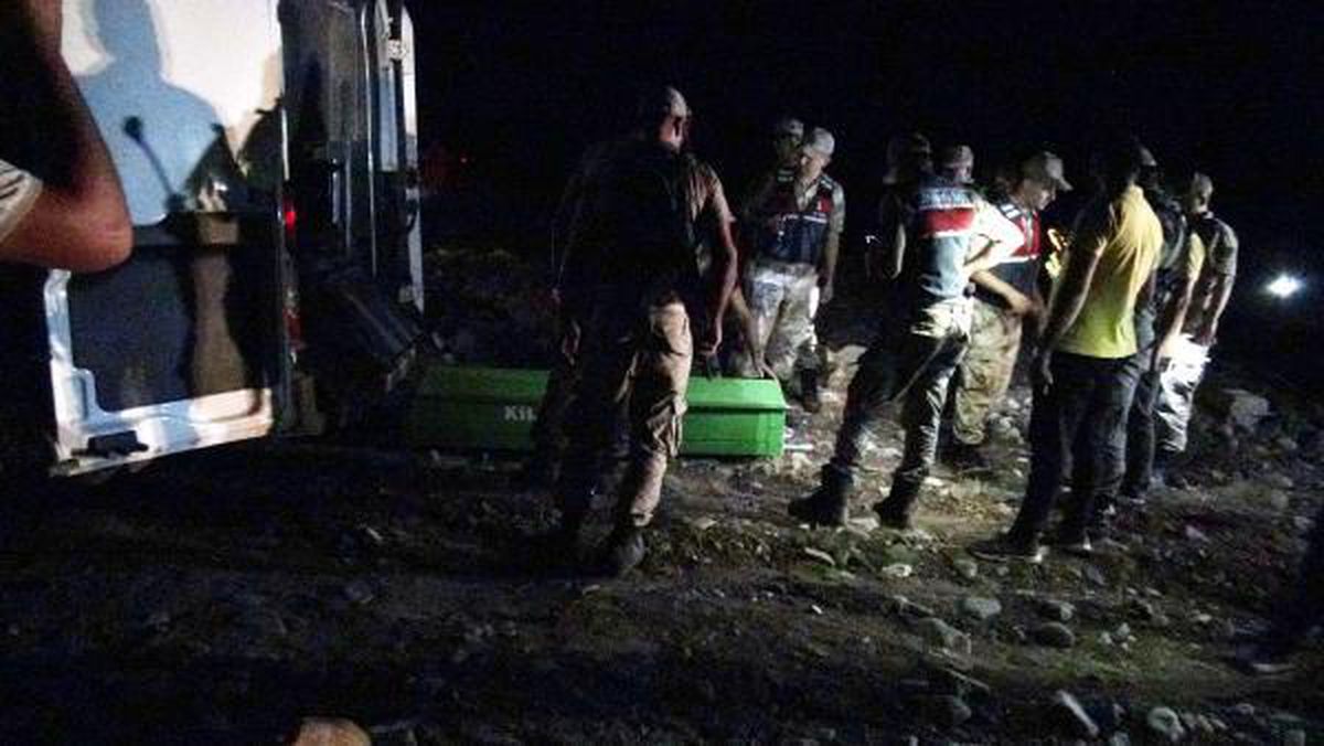 Kilis'te balık tutarken çaya düşen muhtar boğuldu