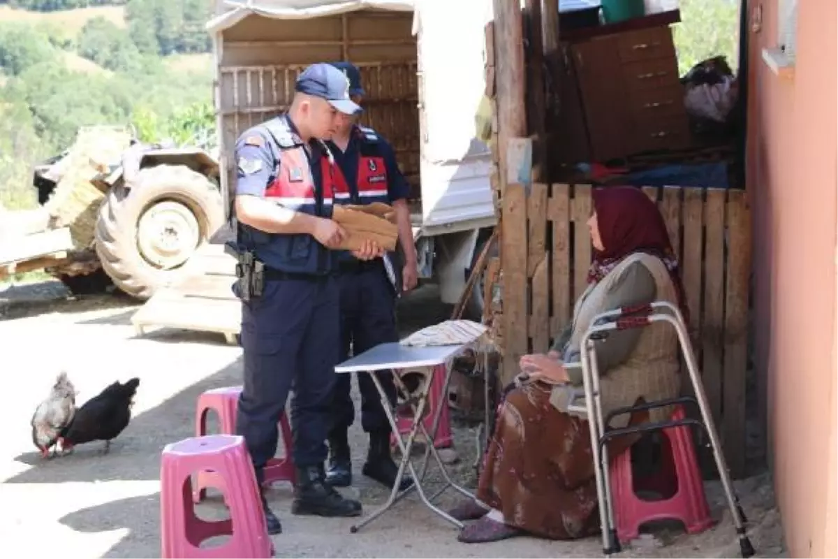 'Kocan olaya karıştı, gelen jandarma parmak izi alacak' diyerek altınlarını çaldı