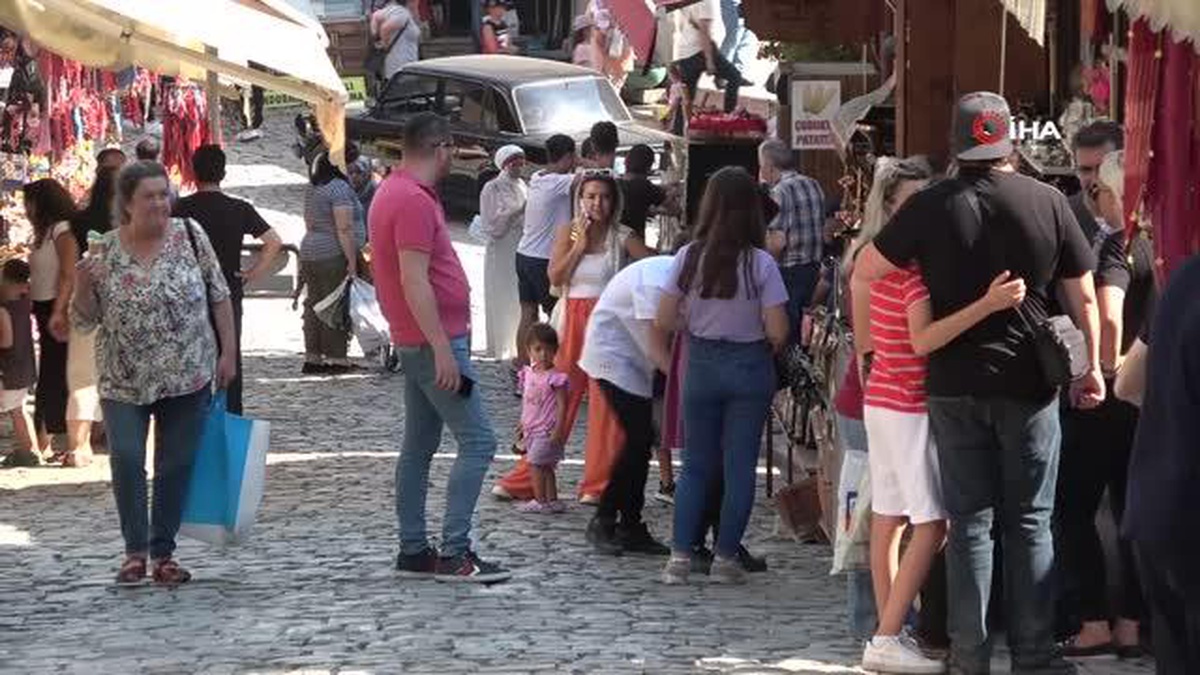 Osmanlı kenti Safranbolu\'daki park sorunu, turistleri ve esnafı zor durumda bırakıyor