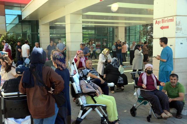 Son Dakika: Kahramanmaraş'ta 4,4 büyüklüğünde deprem Son Dakika: Kahramanmaraş'ta 4,4 büyüklüğünde deprem