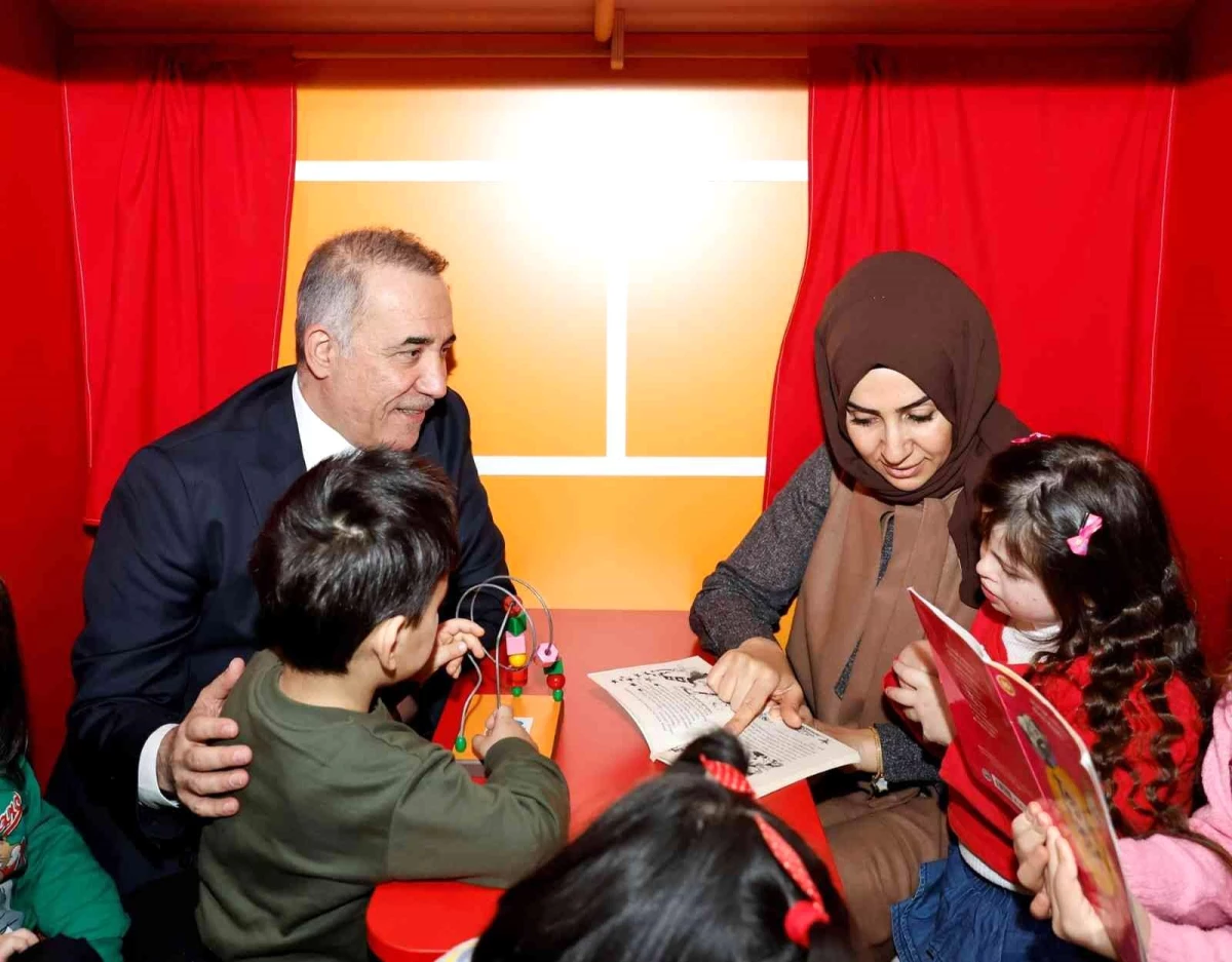 Sultangazi\'de çocuklara okumayı sevdiren etkinlik: Kütüp-Anne ve Çocuk Saati