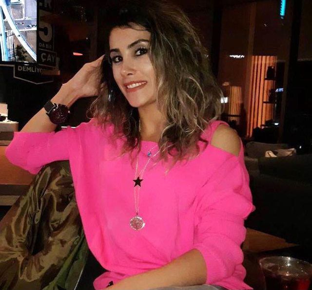 Üsküdar'da korkunç cinayet: 'Son kez görüşelim' dediği eski kız arkadaşını silahla vurarak öldürdü Üsküdar'da korkunç cinayet: 'Son kez görüşelim' dediği eski kız arkadaşını silahla vurarak öldürdü