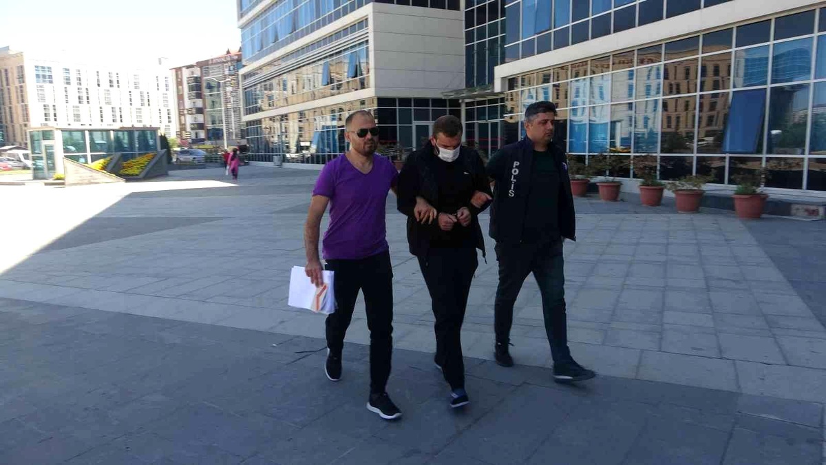 150 bin TL\'lik kablo çalan şahıs polisten kaçamadı