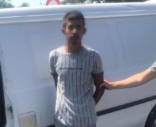 16 yaşındaki genç, annesinin dini nikahlı eşini 30 bıçak darbesiyle öldürdü 16 yaşındaki genç, annesinin dini nikahlı eşini 30 bıçak darbesiyle öldürdü