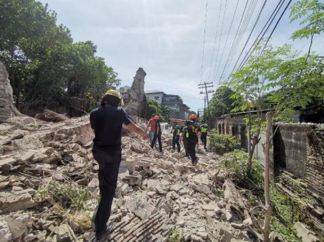 7 büyüklüğündeki deprem Filipinleri savaş alanına çevirdi! Evler yıkıldı, tren seferleri iptal edildi
