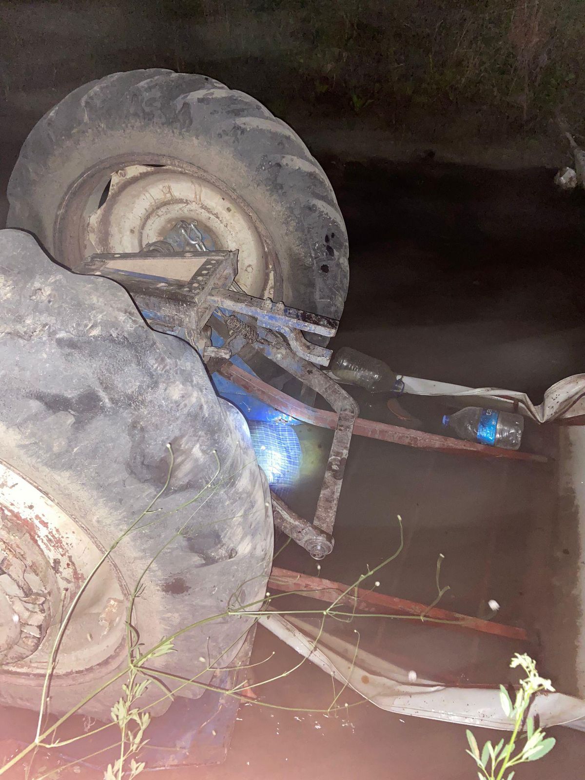 Antalya\'da dereye devrilen traktörün sürücüsü öldü