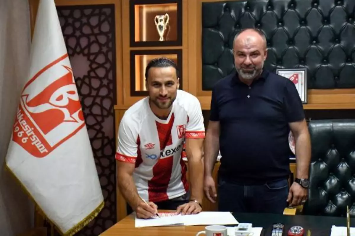 Balıkesirspor\'da İbrahim Halil uzattı