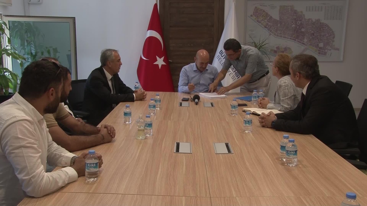 Başkan Soyer, Gaziemir\'de Kentsel Dönüşümün İkinci Etabını Başlatacak İmzayı Attı