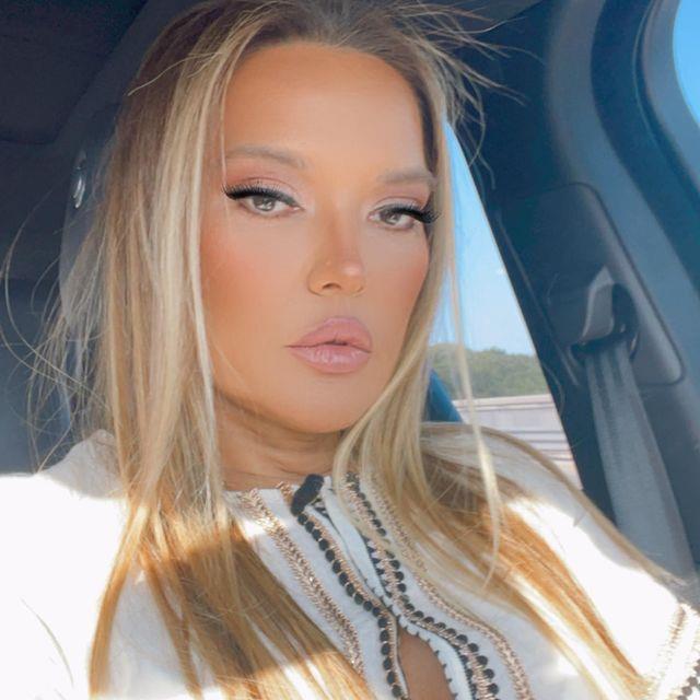 Demet Akalın, yumurta fiyatlarına gelen zamma tepki gösterdi: Suriyelilere bedava verilen yem veriliyor Demet Akalın, yumurta fiyatlarına gelen zamma tepki gösterdi: Suriyelilere bedava verilen yem veriliyor