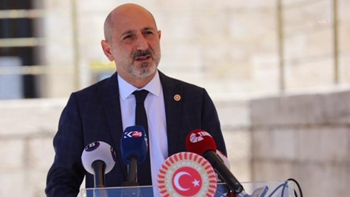 Fay Hattı Üzerine Yapılan Şehir Hastanesi Zarar Gördü. Ali Öztunç: Para Hırsı Öyle Bir Şey Ki Bilimsizlik ve Vicdansızlığı Bir Araya Getiriyor