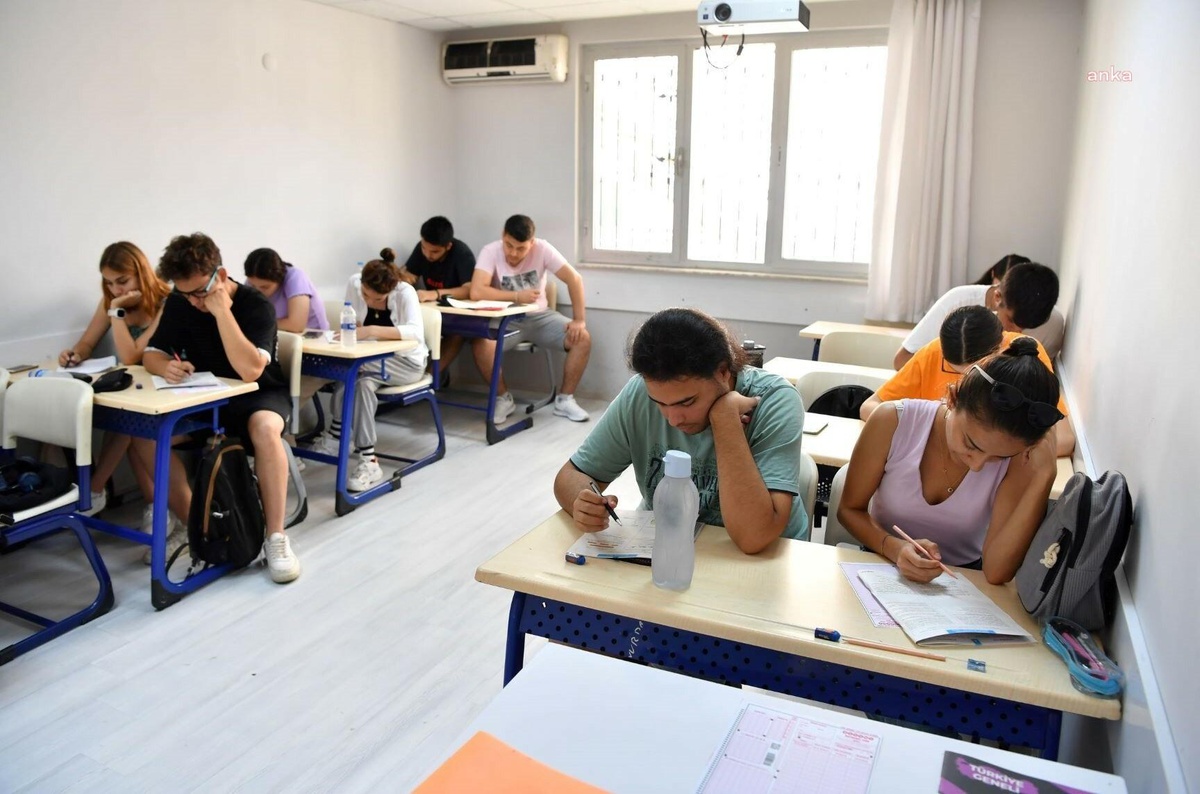 Konyaaltı\'nda Ygs ve Lys Kurs Kayıtları Başladı