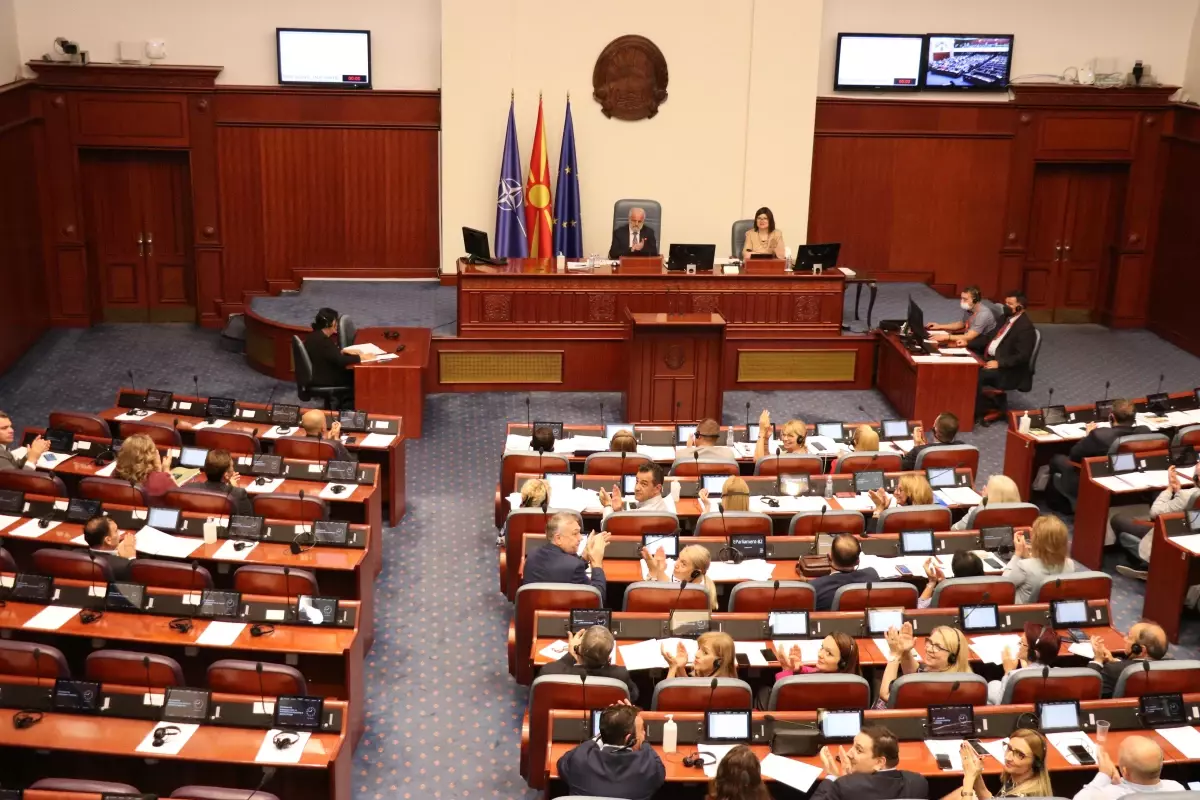Kuzey Makedonya, İsveç ve Finlandiya'nın NATO'ya katılımını onayladı