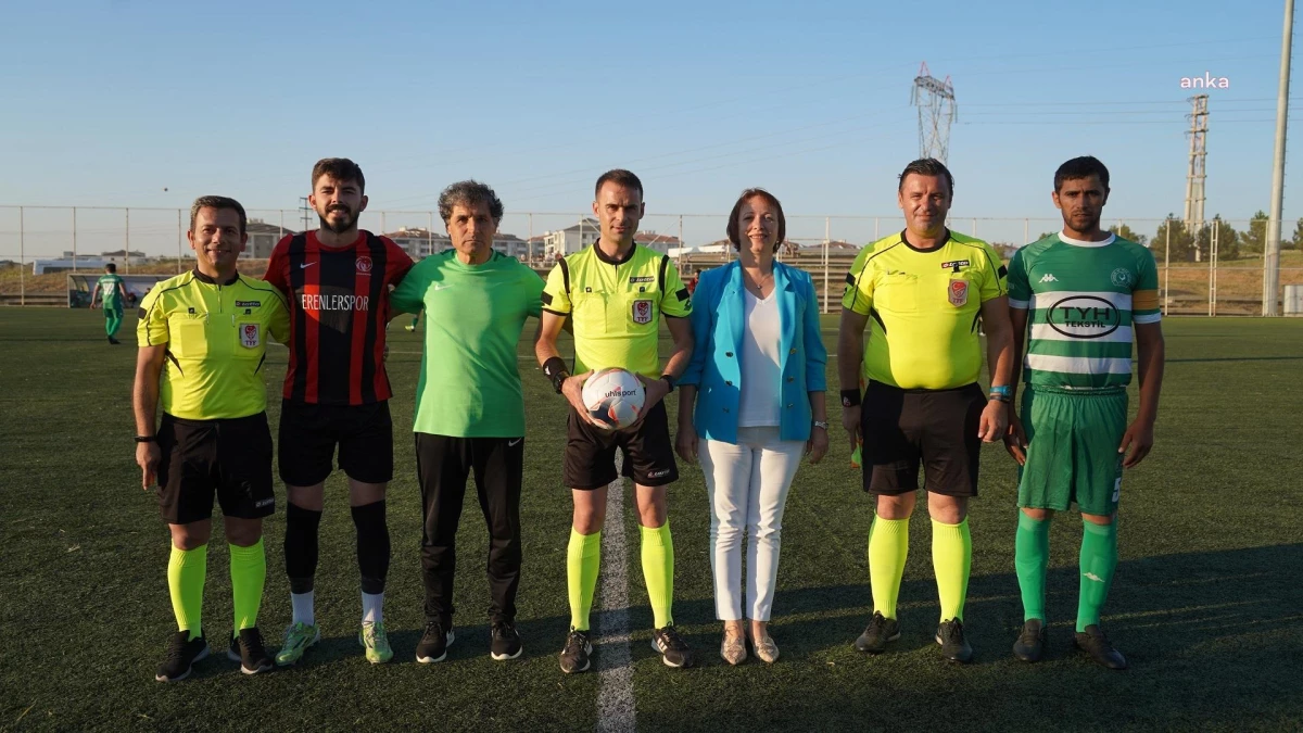Lüleburgaz\'da "Yaz Akşamları Yıldızları Futbol Turnuvası Hüseyin Deniz Kupası" başladı.