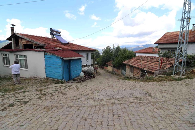 Koronasız köye nazar değdi! 2,5 yıl sonra ilk vaka haberi muhtardan geldi Koronasız köye nazar değdi! 2,5 yıl sonra ilk vaka haberi muhtardan geldi