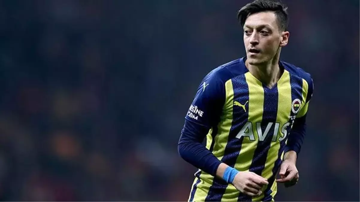Rıdvan Dilmen, Başakşehir'e transfer olan Mesut Özil'in Fenerbahçe'den ayrılırken ne kadar ücret aldığını açıkladı
