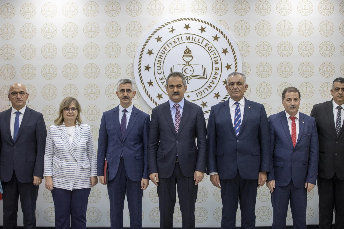 Milli Eğitim Bakanı Özer, KKTC Milli Eğitim Bakanı Çavuşoğlu ile görüştü Açıklaması
