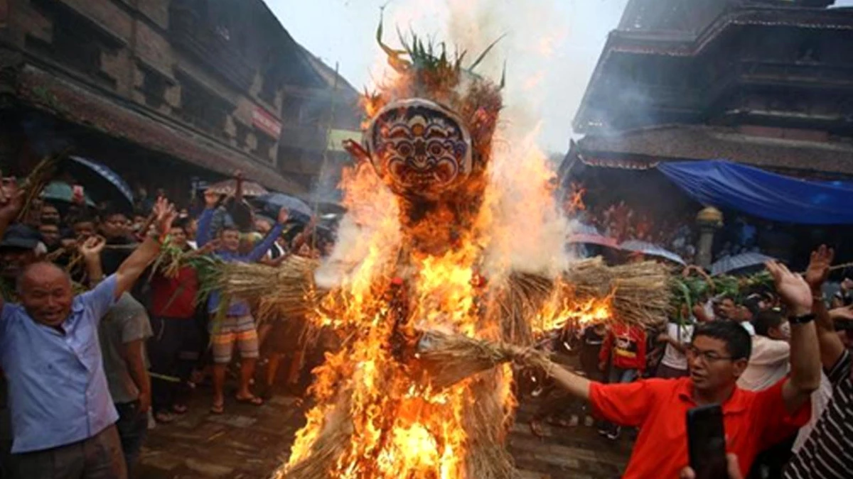 Nepal\'de Ghantakarna Festivali Düzenlendi