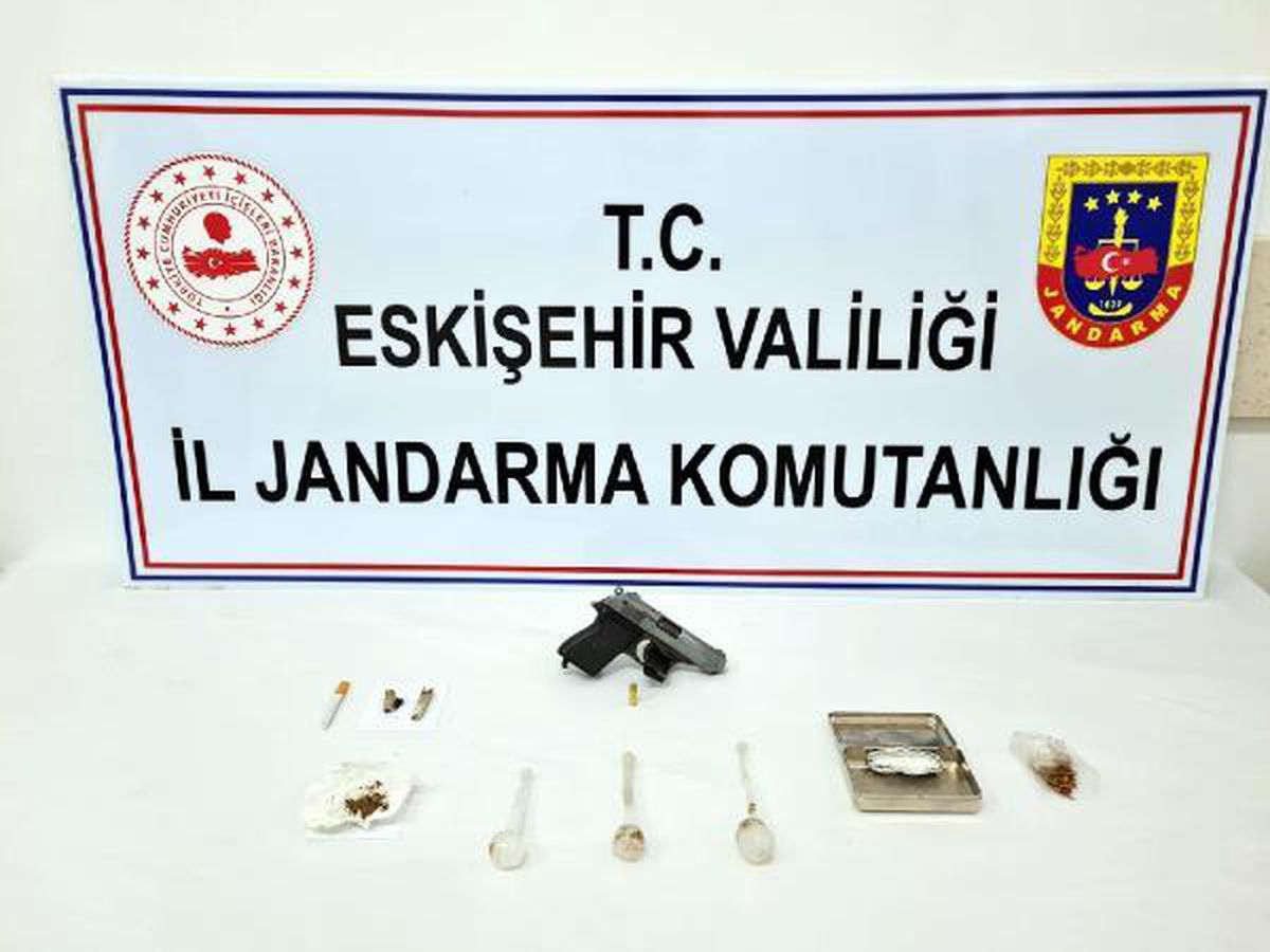 Ormandaki araçta \'Tetik\' ile aramada uyuşturucu bulundu