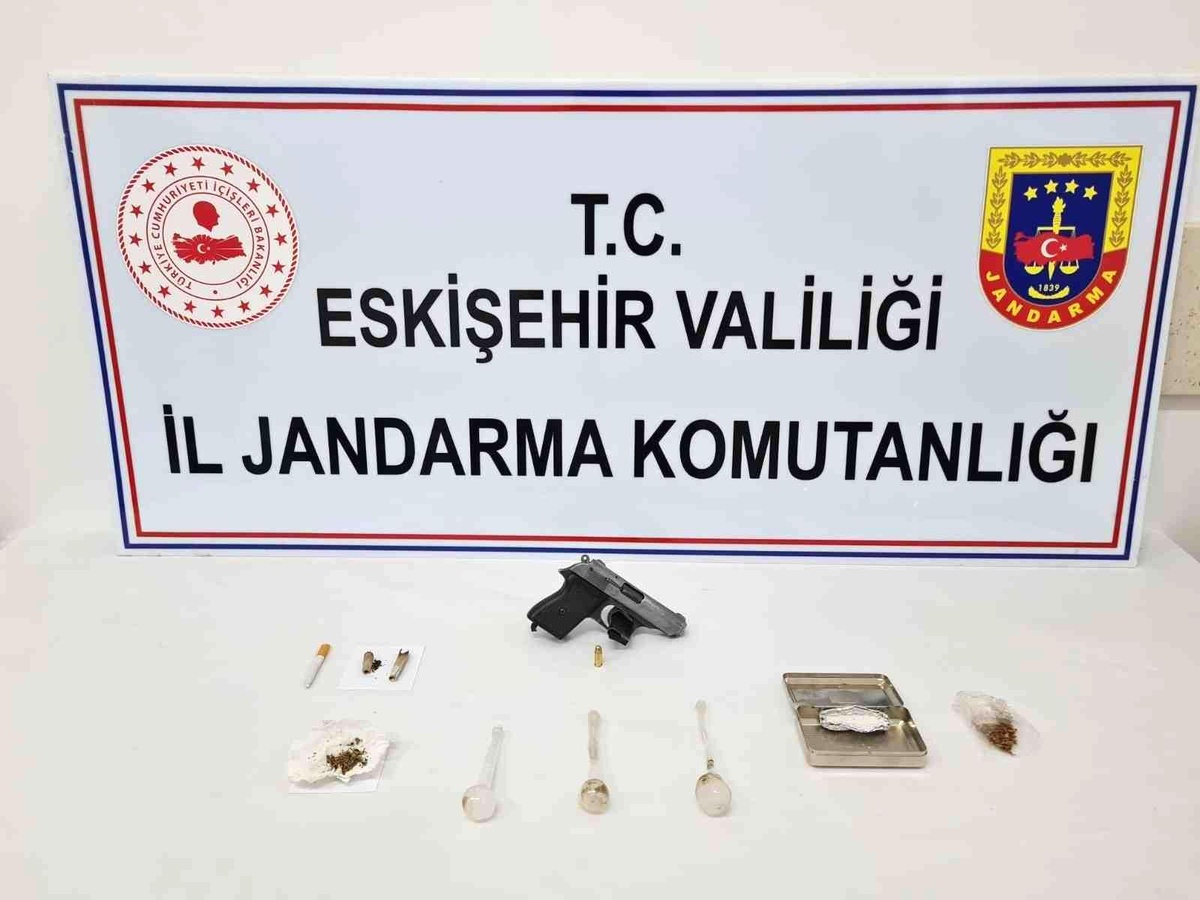 Ormanlık alana giriş yasağını ihlal eden şahıslardan uyuşturucu madde ele geçirildi