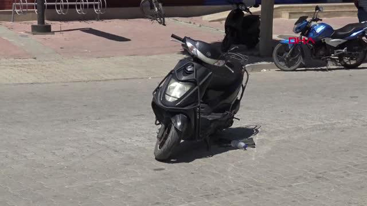 OTOMOBİLLE MOTOSİKLET ÇARPIŞTI: 1 YARALI