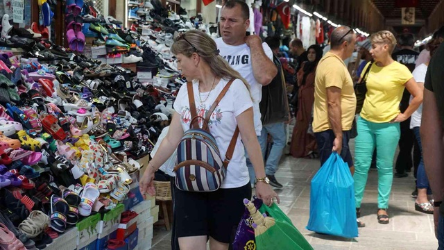 Pasaportsuz giriş başladı, Bulgar turistler Edirne'ye akın etti Pasaportsuz giriş başladı, Bulgar turistler Edirne'ye akın etti