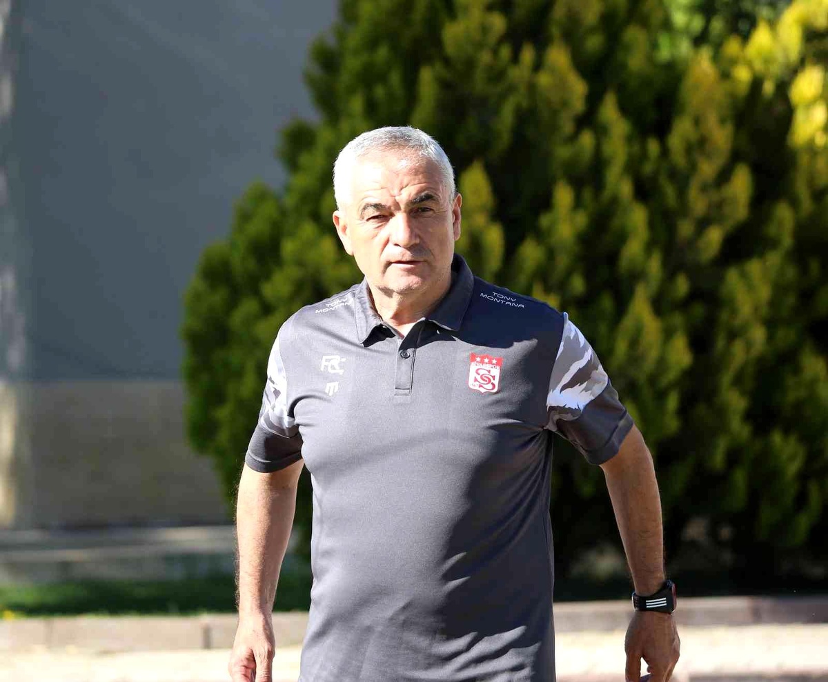 Rıza Çalımbay\'dan Morutan açıklaması: "İnşallah çözerler"