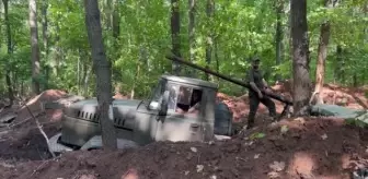 Ukrayna askerleri Harkiv'i korumak için kentin etrafına mevzilendi