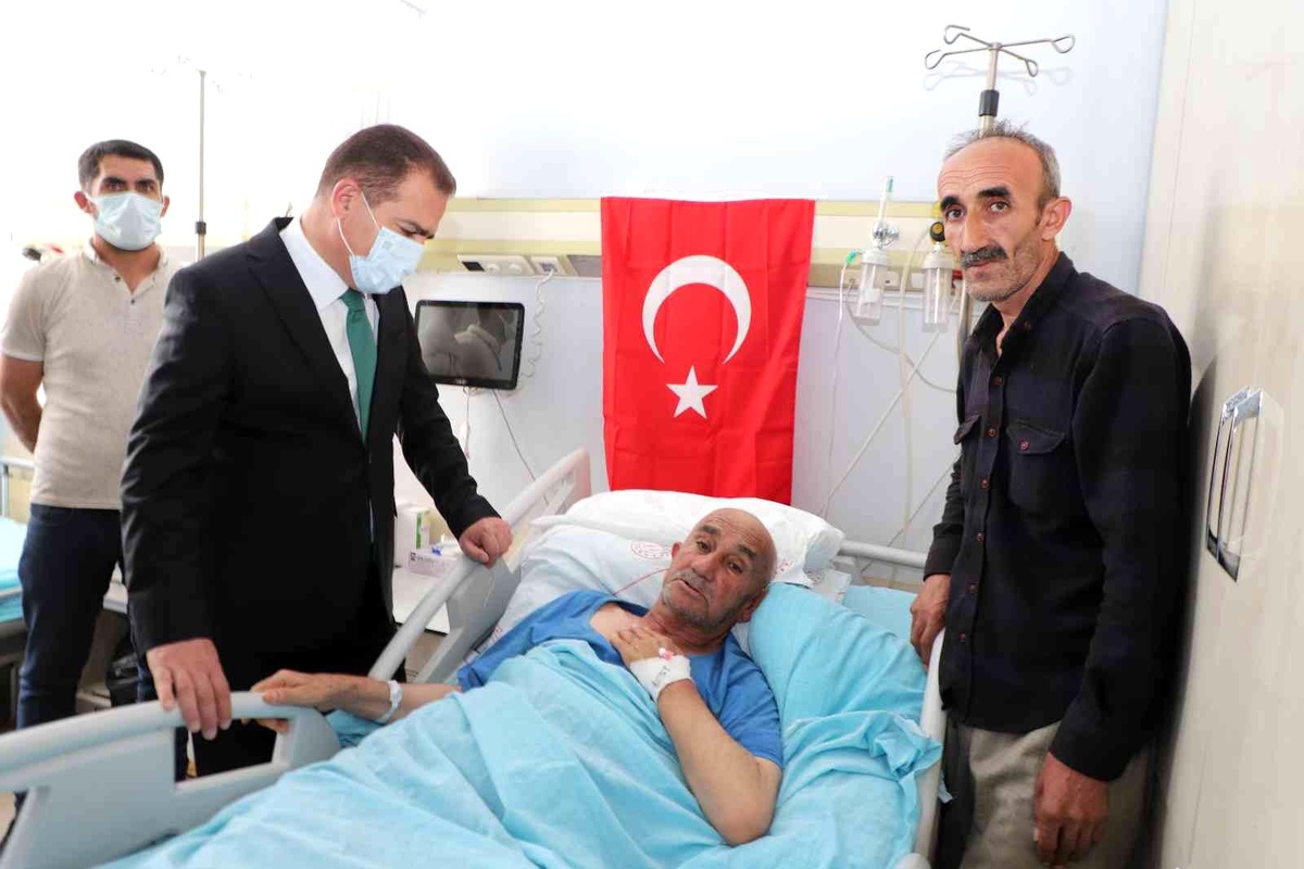 Vali Akbıyık: "Şehitlerimiz, milletimizin kahramanlarıdır"
