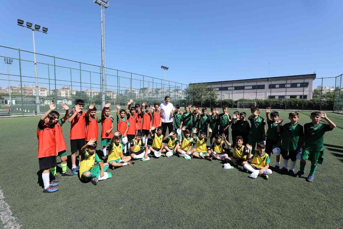 Yaz akademileri binlerce futbolcuyu ağırlıyor