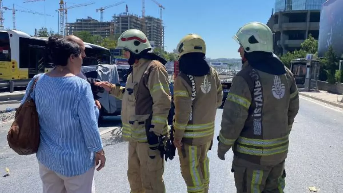 ZEYTİNBURNU'DA BARİYERLERE ÇARPAN CİP TAKLA ATTI; 4 YARALI