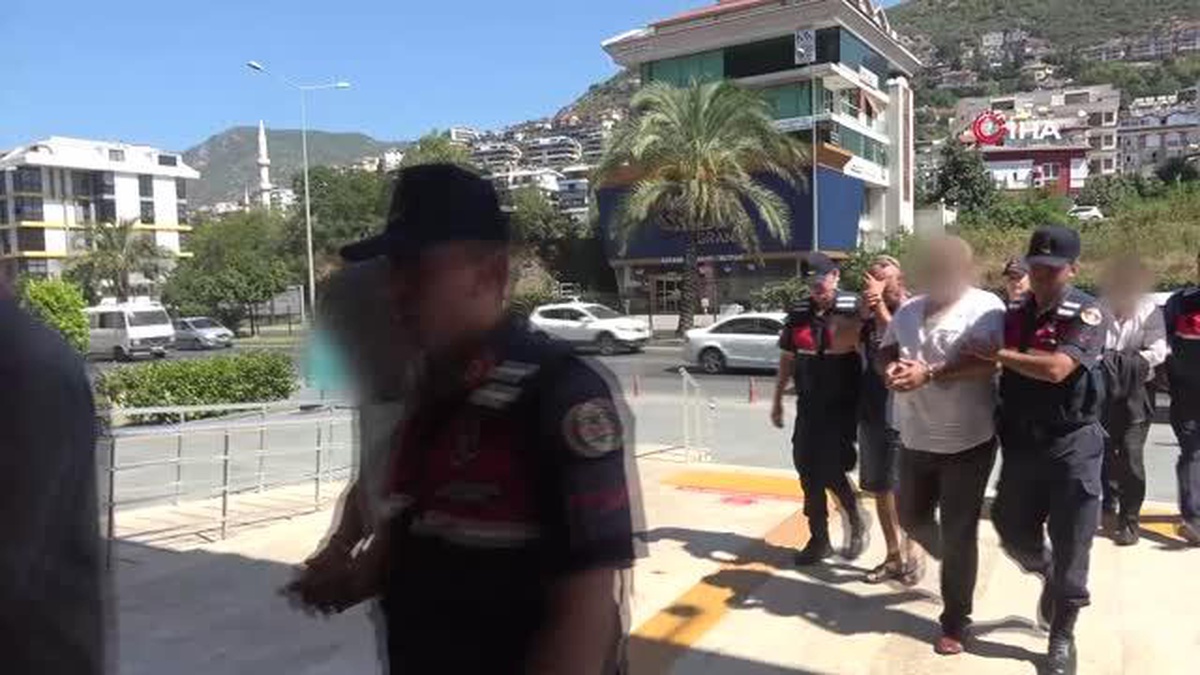 5 sahte MİT\'çinin gözaltı süresi uzatıldı