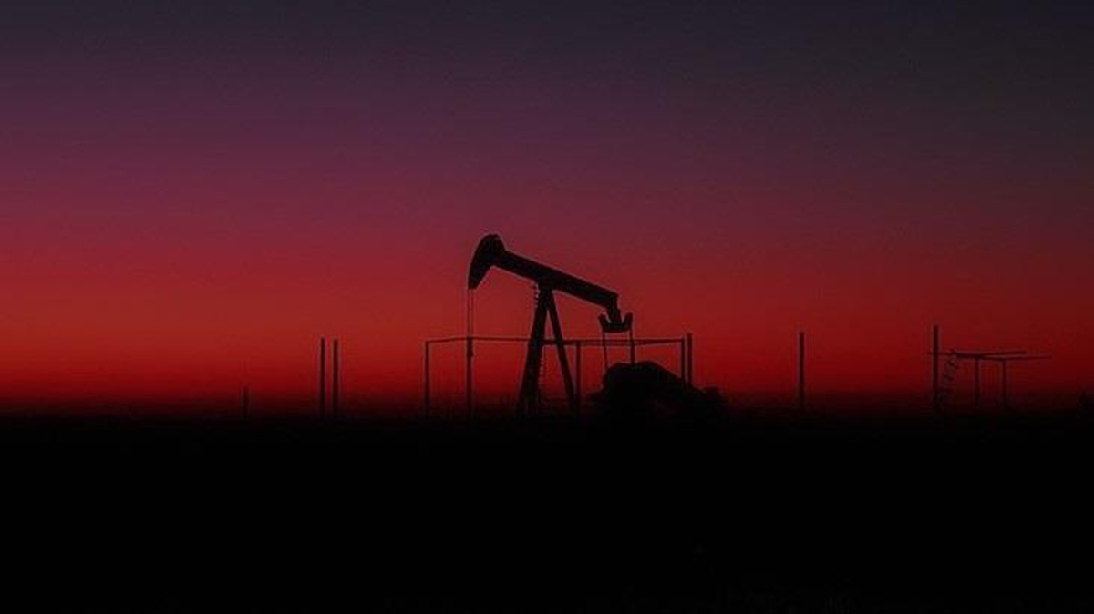 ABD\'nin ticari ham petrol stokları beklentilerden daha fazla azaldı
