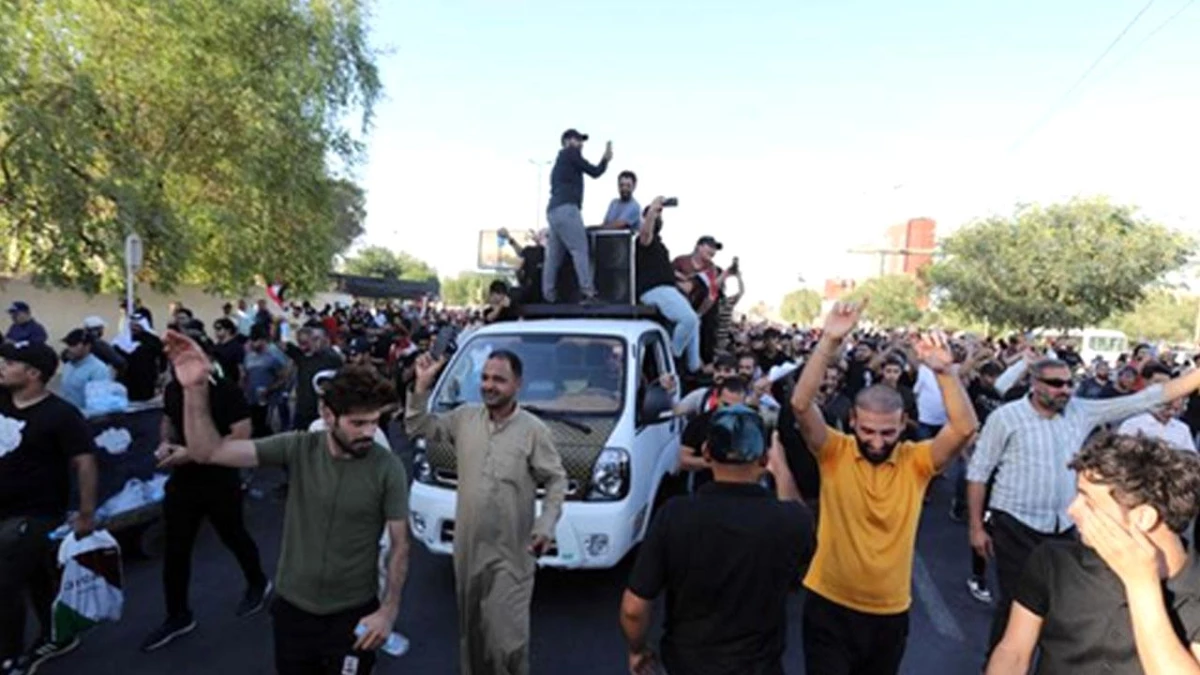 Bağdat\'ta Sadr Yanlılarının Protestoları