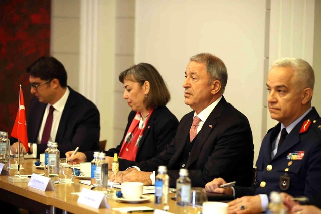 Bakan Akar: 'Türkiye'nin Madrid Zirvesi'nde Finlandiya ve İsveç ile imzaladığı Mutabakat Zaptı bir son değil, iyi bir başlangıçtır' Bakan Akar: 'Türkiye'nin Madrid Zirvesi'nde Finlandiya ve İsveç ile imzaladığı Mutabakat Zaptı bir son değil, iyi bir başlangıçtır'
