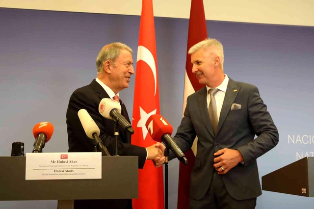 Bakan Akar: 'Türkiye'nin Madrid Zirvesi'nde Finlandiya ve İsveç ile imzaladığı Mutabakat Zaptı bir son değil, iyi bir başlangıçtır' Bakan Akar: 'Türkiye'nin Madrid Zirvesi'nde Finlandiya ve İsveç ile imzaladığı Mutabakat Zaptı bir son değil, iyi bir başlangıçtır'