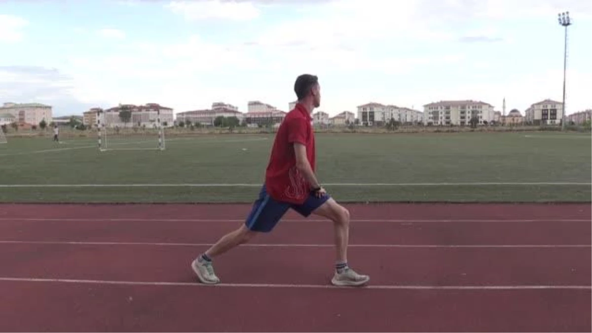 Balkan şampiyonu Ağrılı milli atlet Ali Demir, yeni başarılar için yoğun çalışıyor Açıklaması