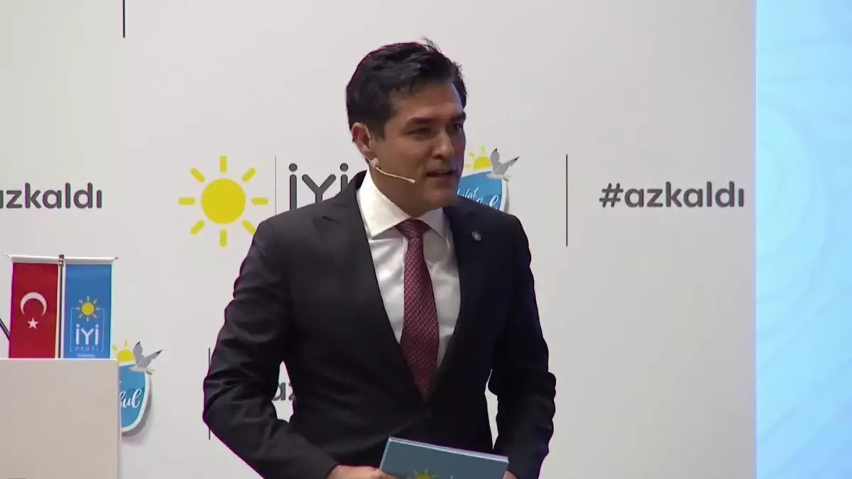 Buğra Kavuncu: Ekonomideki, Hukuktaki, Eğitimdeki Çarpıklık, Sığınmacı Problemi Türkiye\'yi İçinden Çıkılmaz Hâle Getirmiş