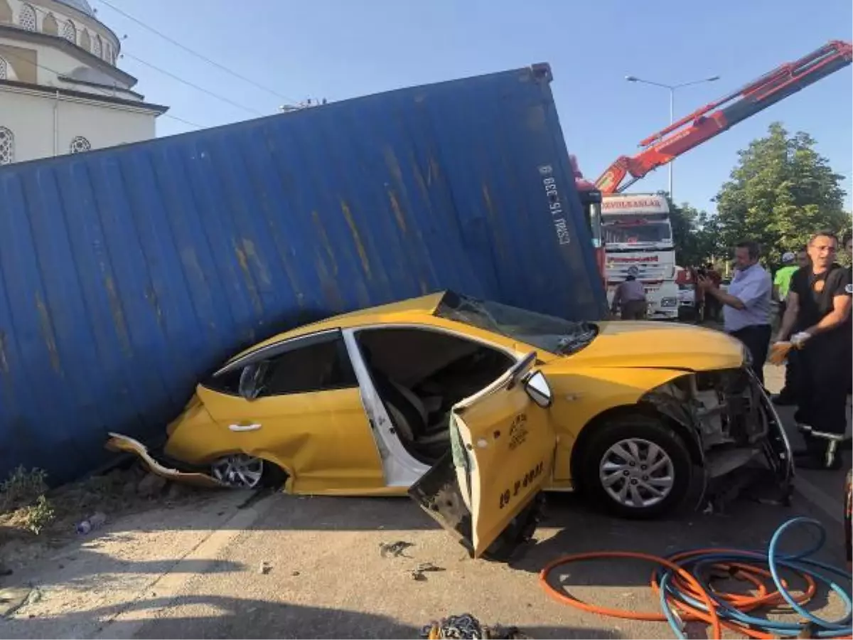 Bursa'da 7 aracın karıştığı zincirleme kaza: 1 ölü, 1 yaralı