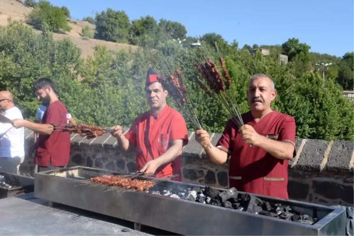 Diyarbakır\'ın geleneksel lezzeti ciğer kebabı coğrafi işaret aldı! Kahvaltıda bile yeniyor