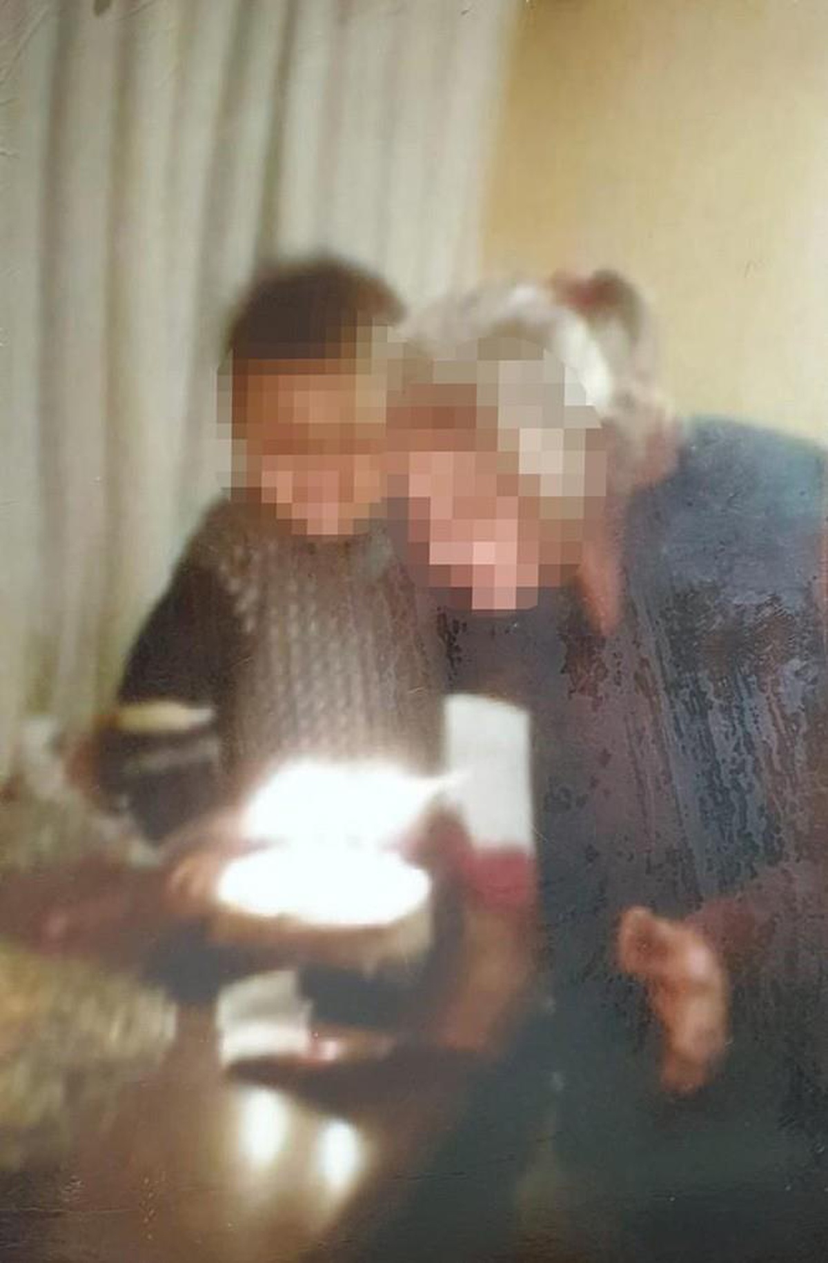 Çöp evden çıkan Cem Muhammet\'in geçmişte kalan mutlu anları