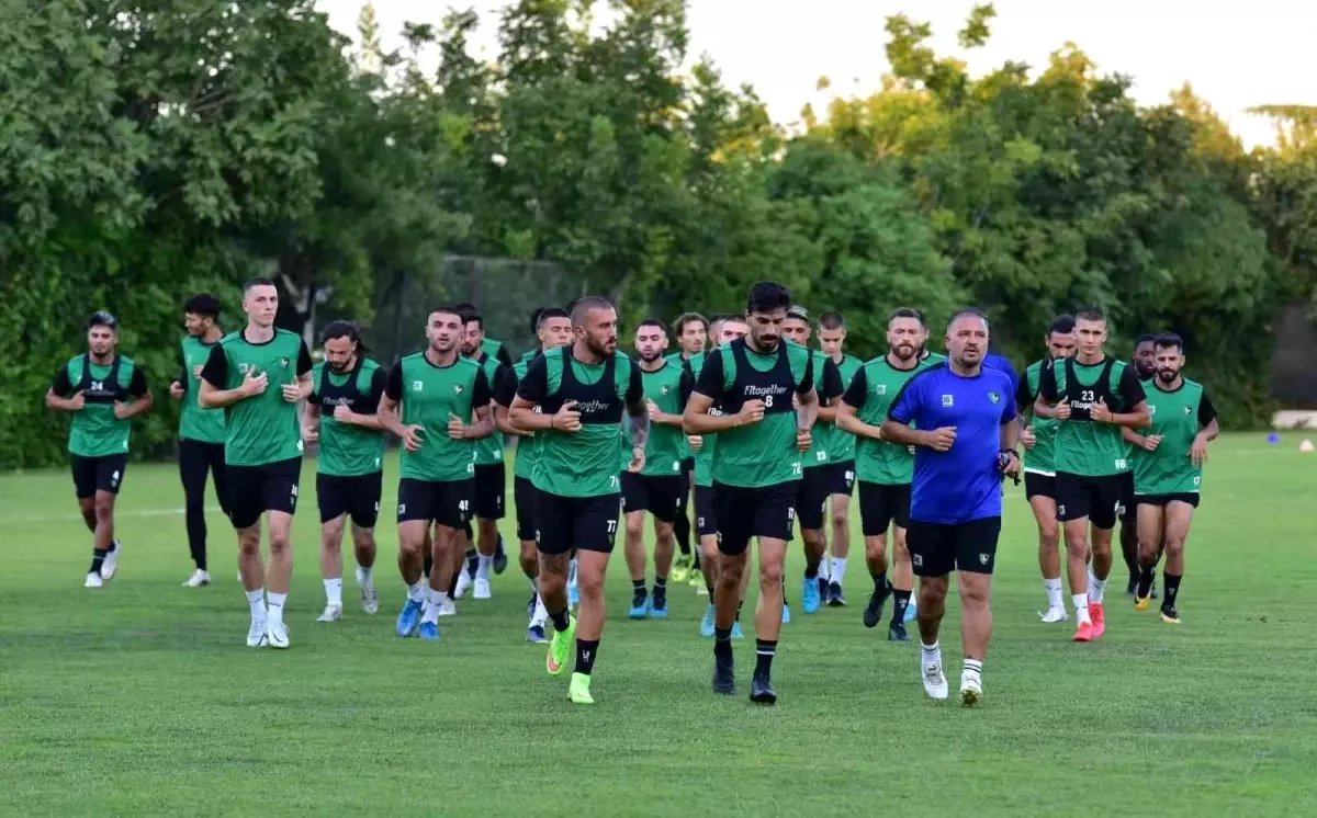 Denizlispor 2 günlük aranın ardından çalışmalara yeniden başladı