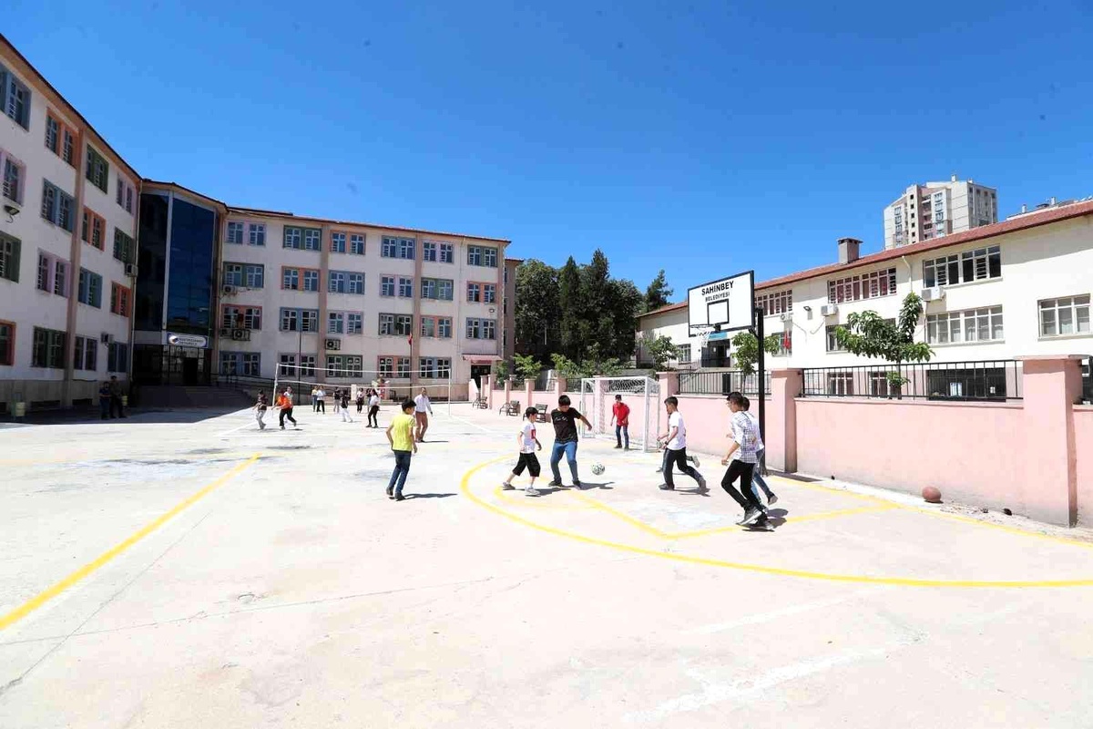 Gençler istedi Tahmazoğlu yaptı